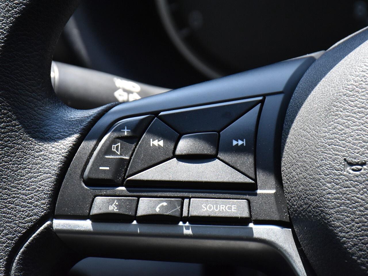 2022 Nissan Kicks S FWD, APPLE CARPLAY, GREAT ON FUEL Photo