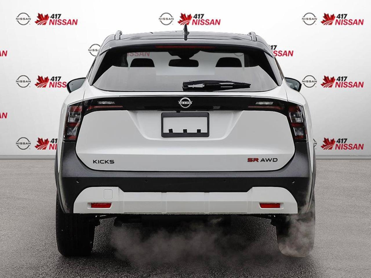 2026 Nissan Kicks SR Photo4