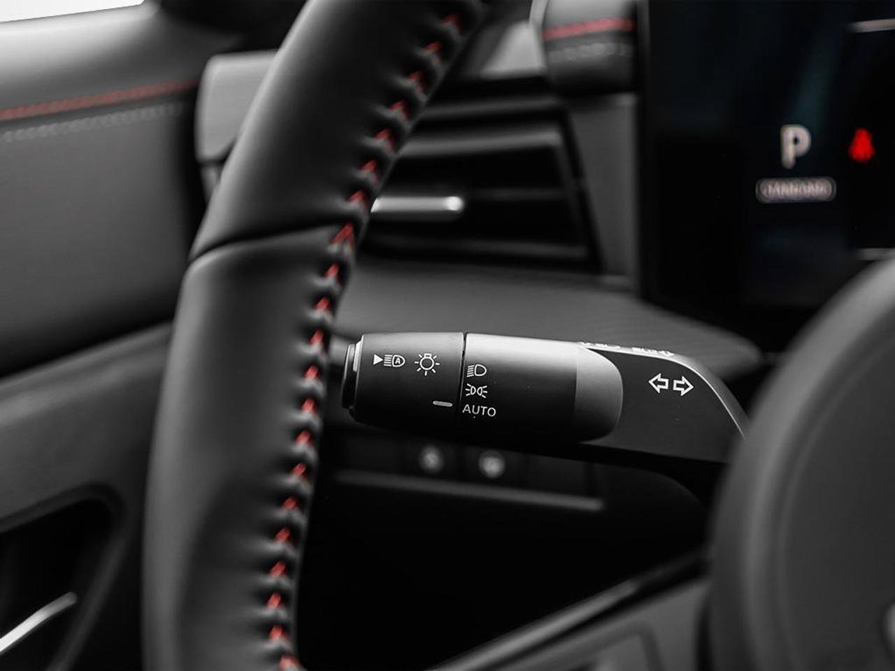 2026 Nissan Kicks SR Photo