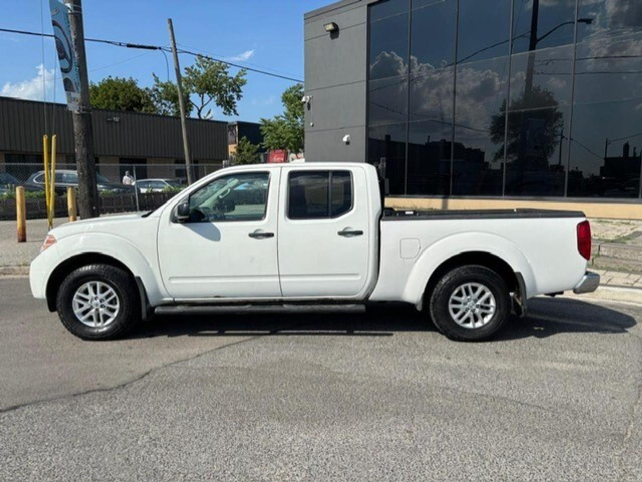 2014 Nissan Frontier SV 4WD CREW CAB LONG BOX-1 OWNER-CERTIFIED!! Photo