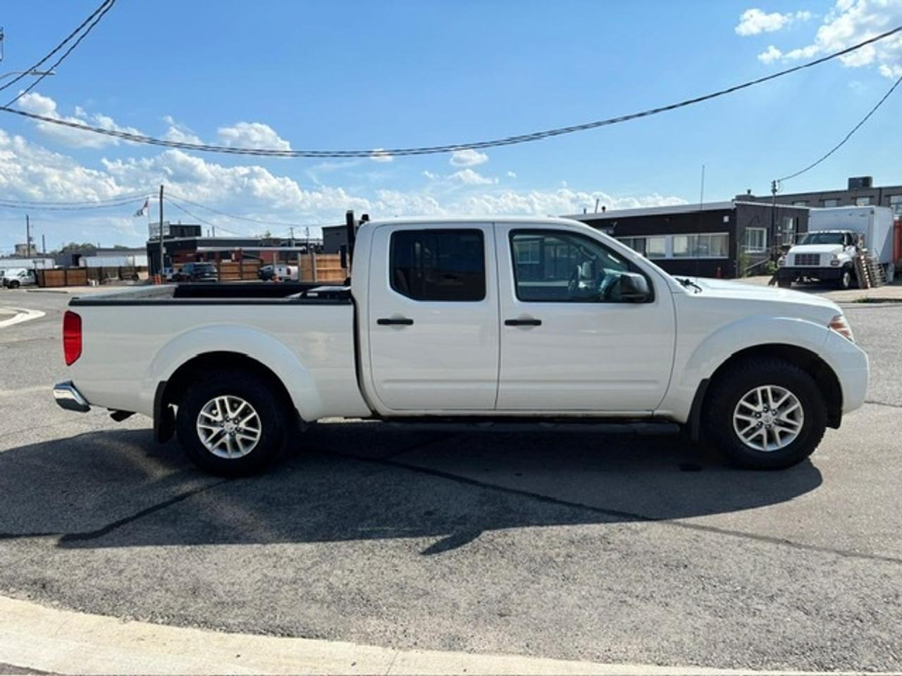 2014 Nissan Frontier SV 4WD CREW CAB LONG BOX-1 OWNER-CERTIFIED!! Photo