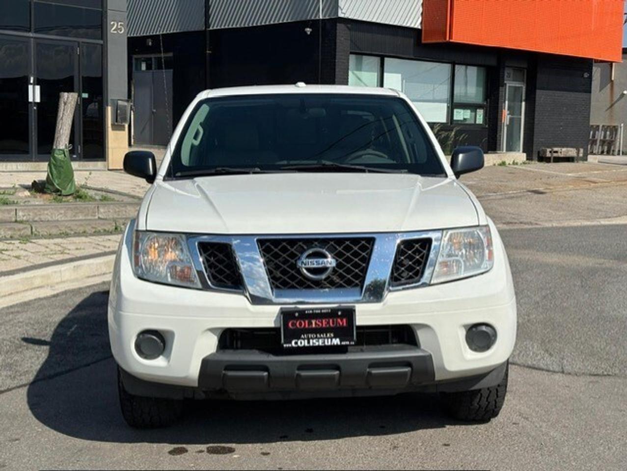 2014 Nissan Frontier SV 4WD CREW CAB LONG BOX-1 OWNER-CERTIFIED!! Photo
