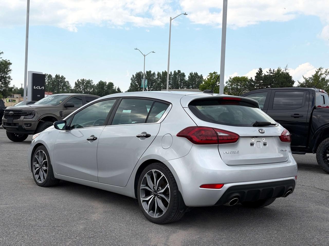 2018 Kia Forte 1.6L SX (A7) 4dr Hatchback Photo3