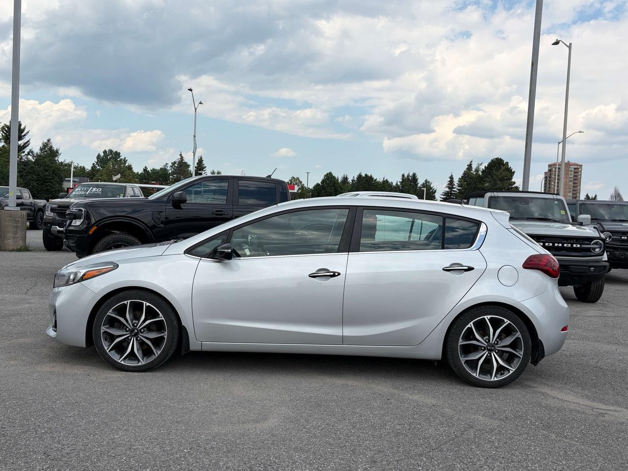 2018 Kia Forte 1.6L SX (A7) 4dr Hatchback Photo2