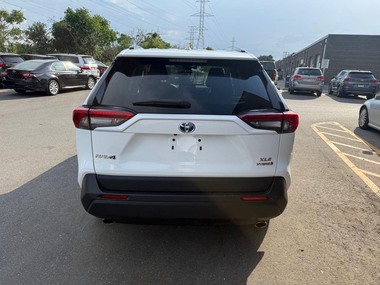 2021 Toyota RAV4 Hybrid XLE AWD Photo