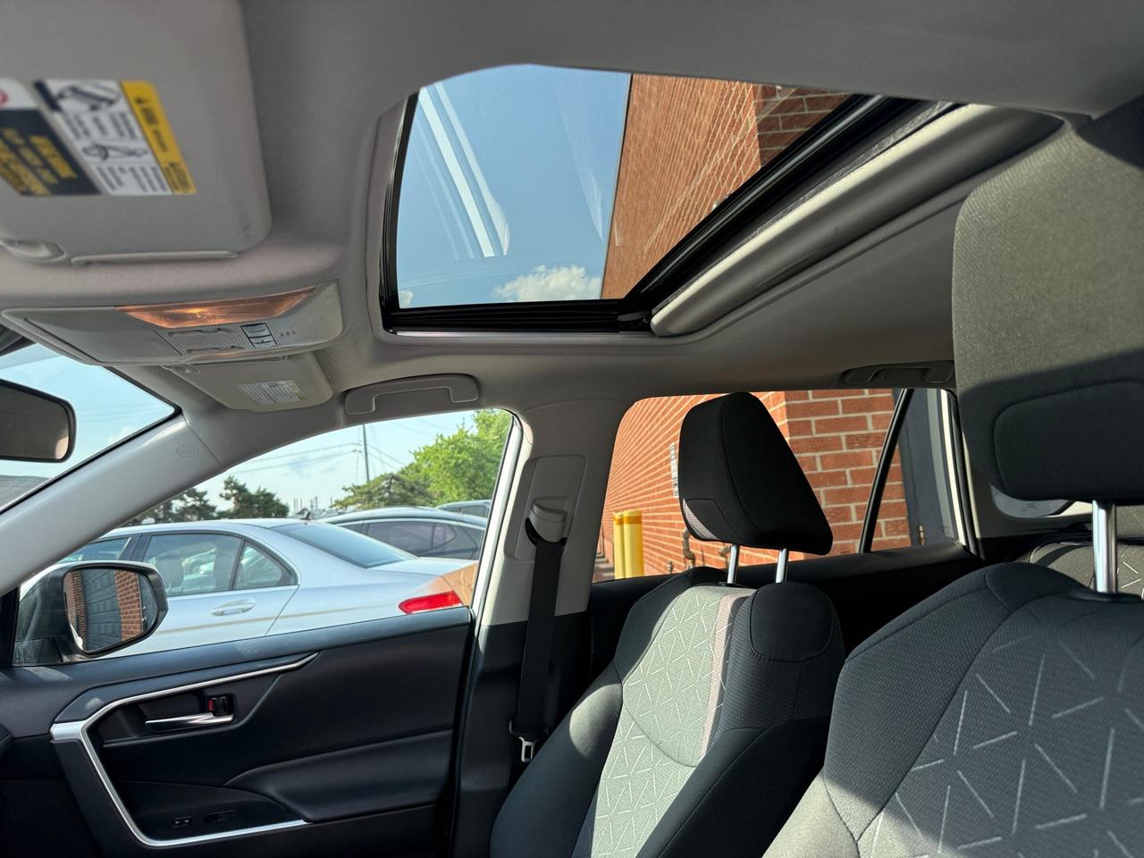 2021 Toyota RAV4 Hybrid XLE AWD Photo