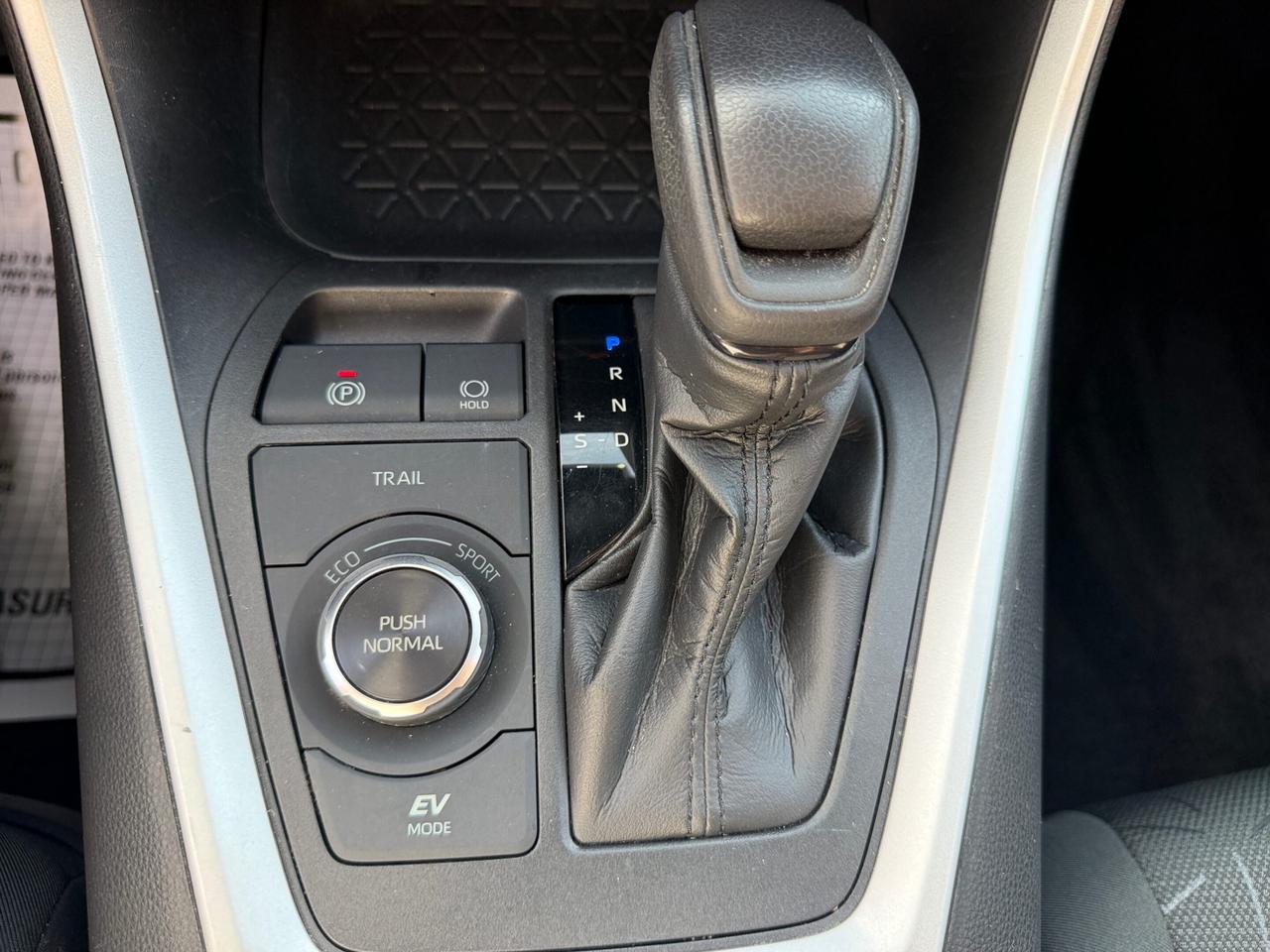 2021 Toyota RAV4 Hybrid XLE AWD Photo