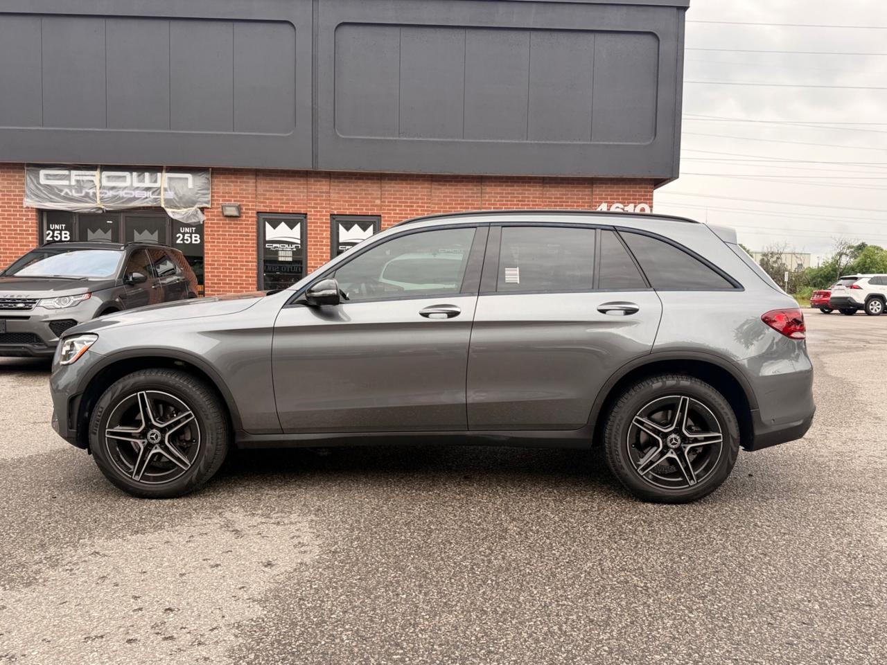 2022 Mercedes-Benz GLC-Class GLC 300 4MATIC SUV, DISTRONIC + WITH PILOT STEERIN Photo
