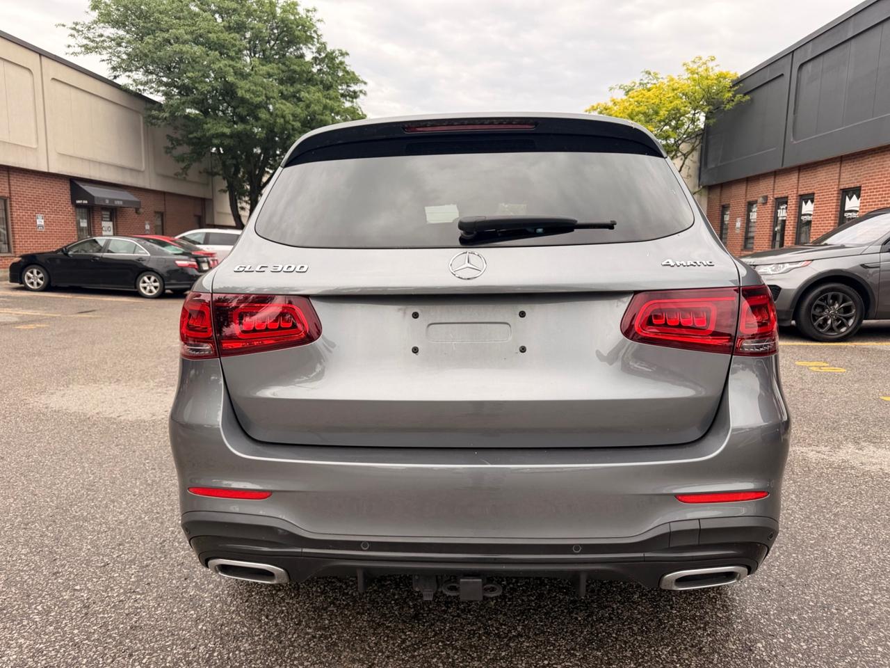 2022 Mercedes-Benz GLC-Class GLC 300 4MATIC SUV, DISTRONIC + WITH PILOT STEERIN Photo