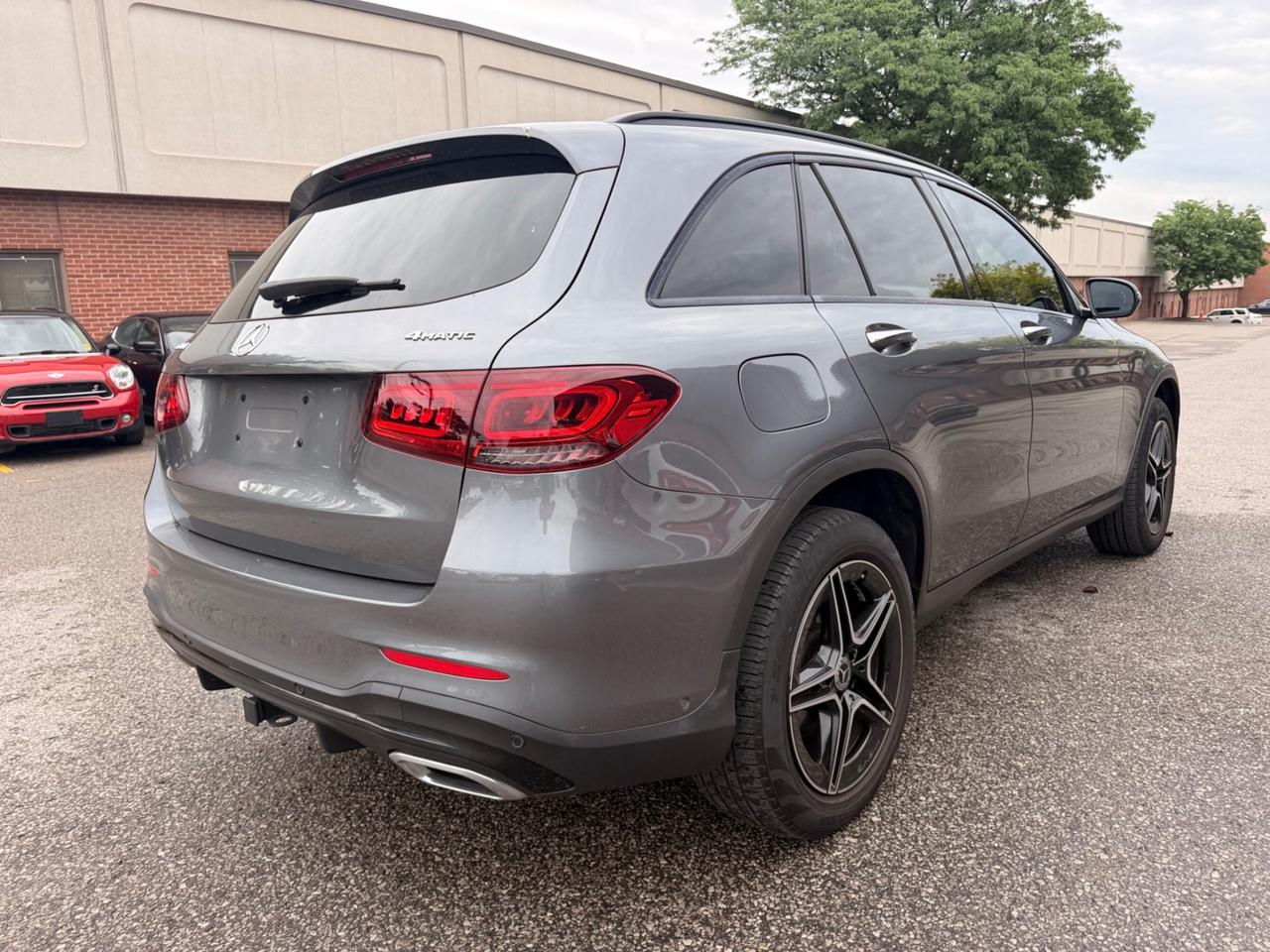 2022 Mercedes-Benz GLC-Class GLC 300 4MATIC SUV, DISTRONIC + WITH PILOT STEERIN Photo