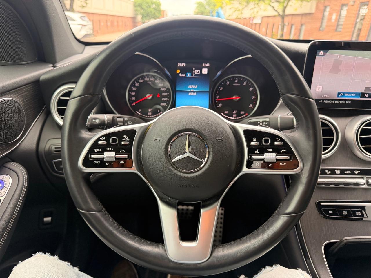 2022 Mercedes-Benz GLC-Class GLC 300 4MATIC SUV, DISTRONIC + WITH PILOT STEERIN Photo