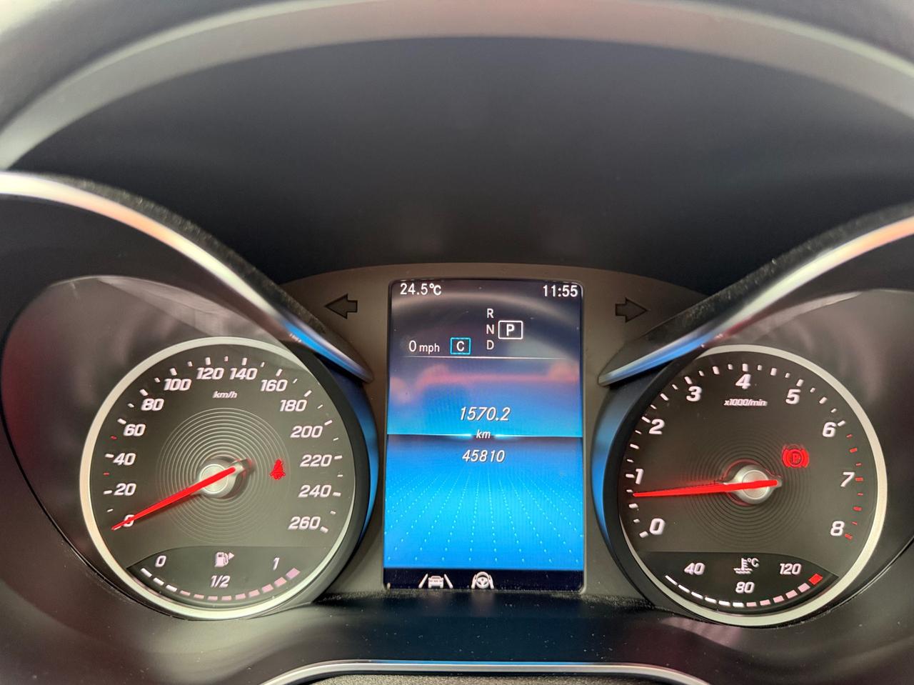2022 Mercedes-Benz GLC-Class GLC 300 4MATIC SUV, DISTRONIC + WITH PILOT STEERIN Photo
