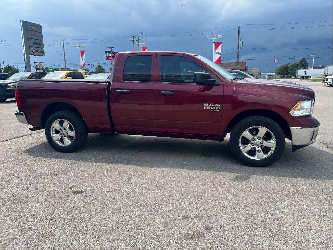 2019 RAM 1500 SXT Quad 4x4 V6 *CHROME APPEARANCE *3.55 AXLE Photo