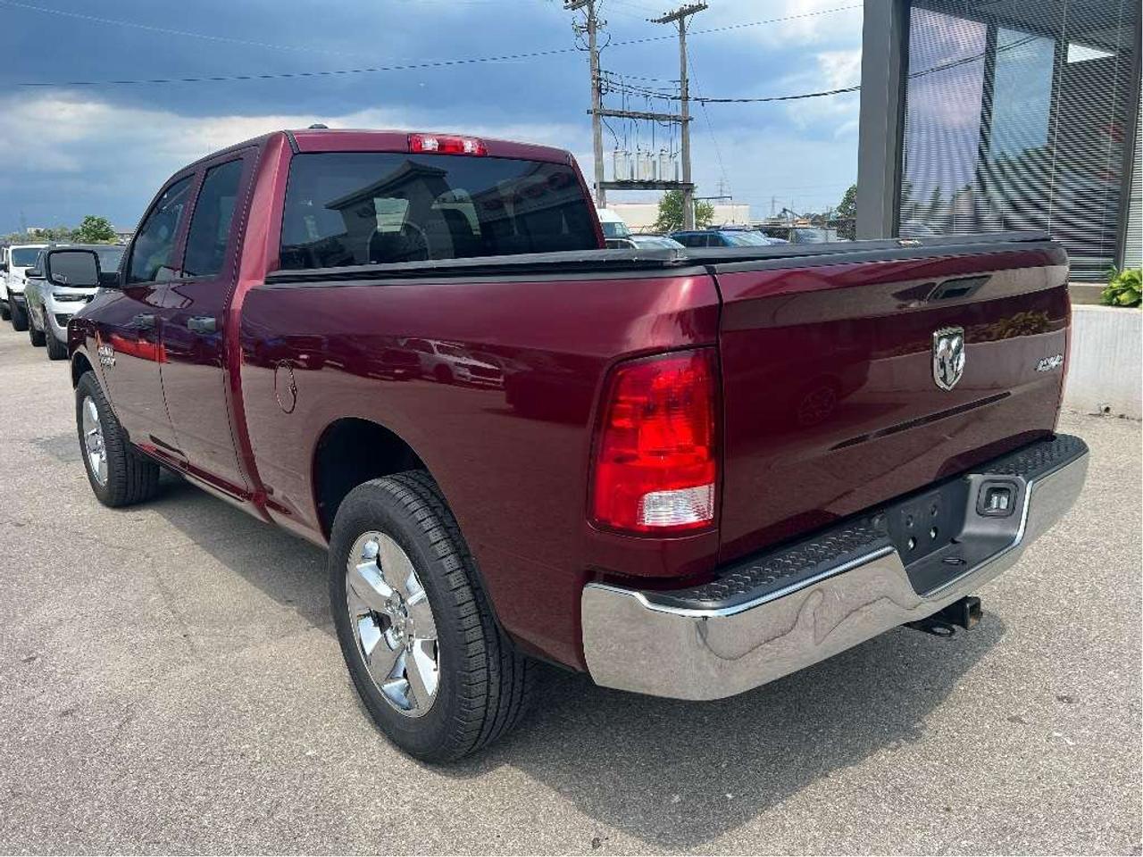 2019 RAM 1500 SXT Quad 4x4 V6 *CHROME APPEARANCE *3.55 AXLE Photo
