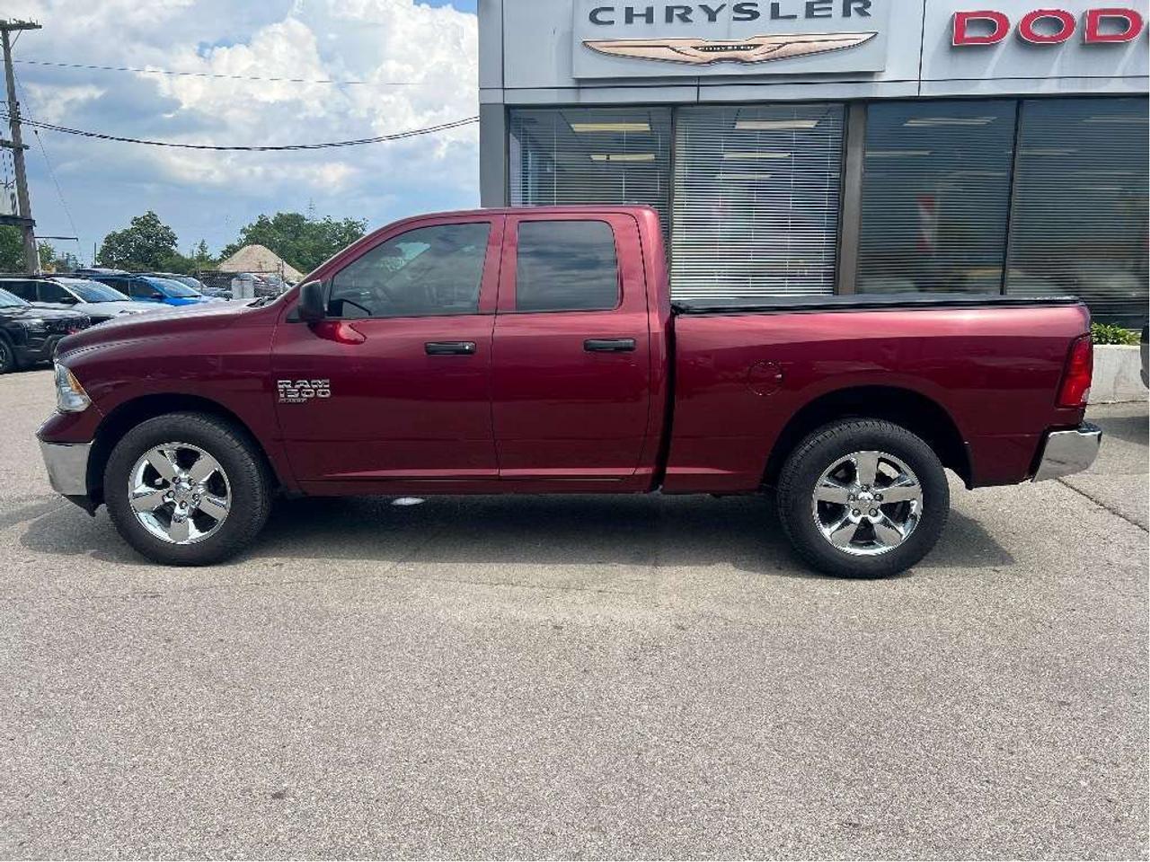2019 RAM 1500 SXT Quad 4x4 V6 *CHROME APPEARANCE *3.55 AXLE Photo