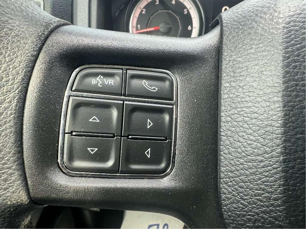 2019 RAM 1500 SXT Quad 4x4 V6 *CHROME APPEARANCE *3.55 AXLE Photo