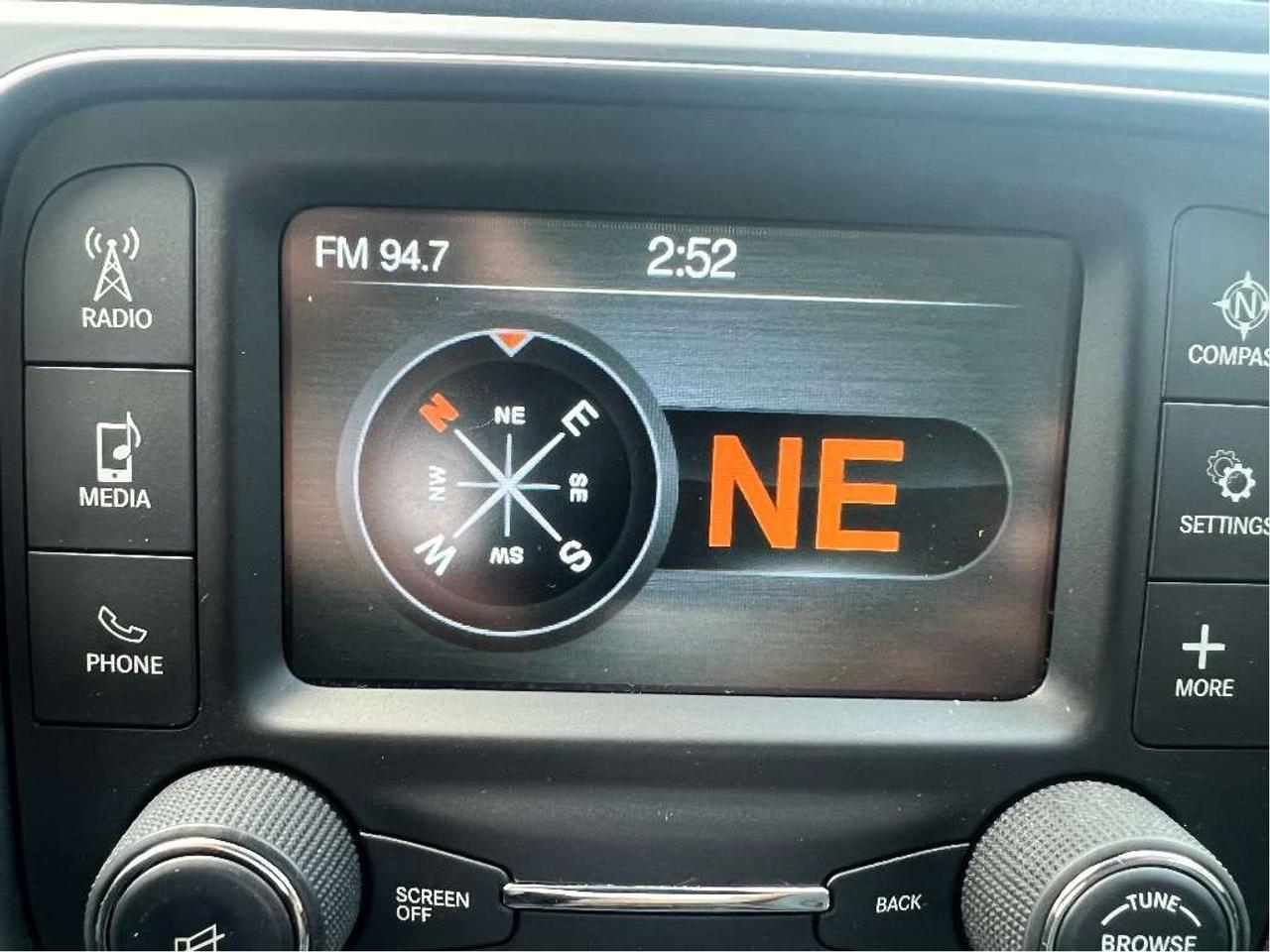 2019 RAM 1500 SXT Quad 4x4 V6 *CHROME APPEARANCE *3.55 AXLE Photo