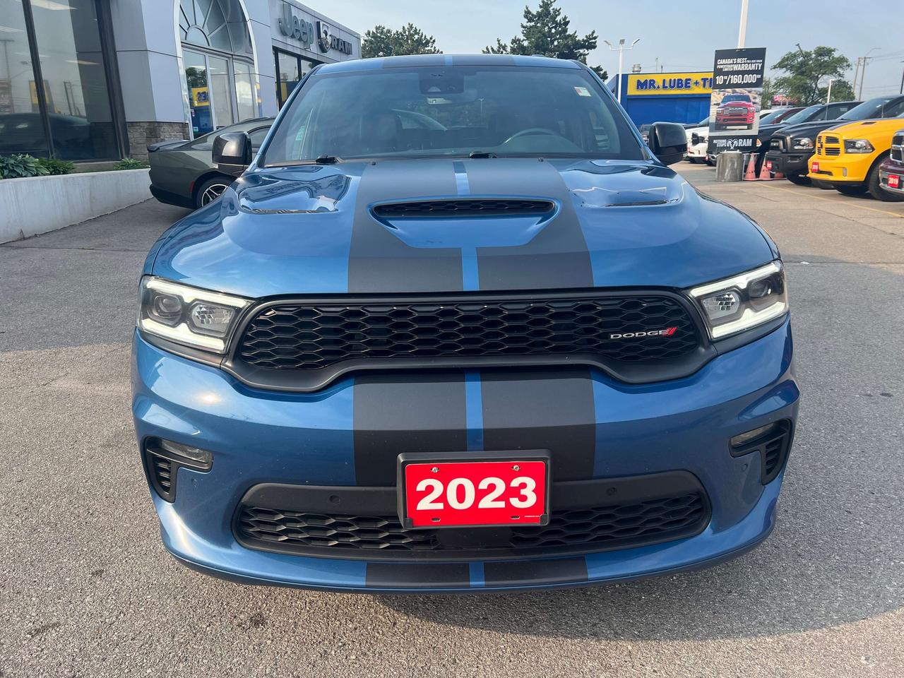 2023 Dodge Durango RT AWD V8 *SUN *LTHR *STRIPES *NAVI *TOW *BLACKTOP Photo