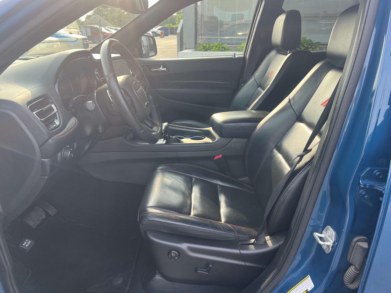 2023 Dodge Durango RT AWD V8 *SUN *LTHR *STRIPES *NAVI *TOW *BLACKTOP Photo