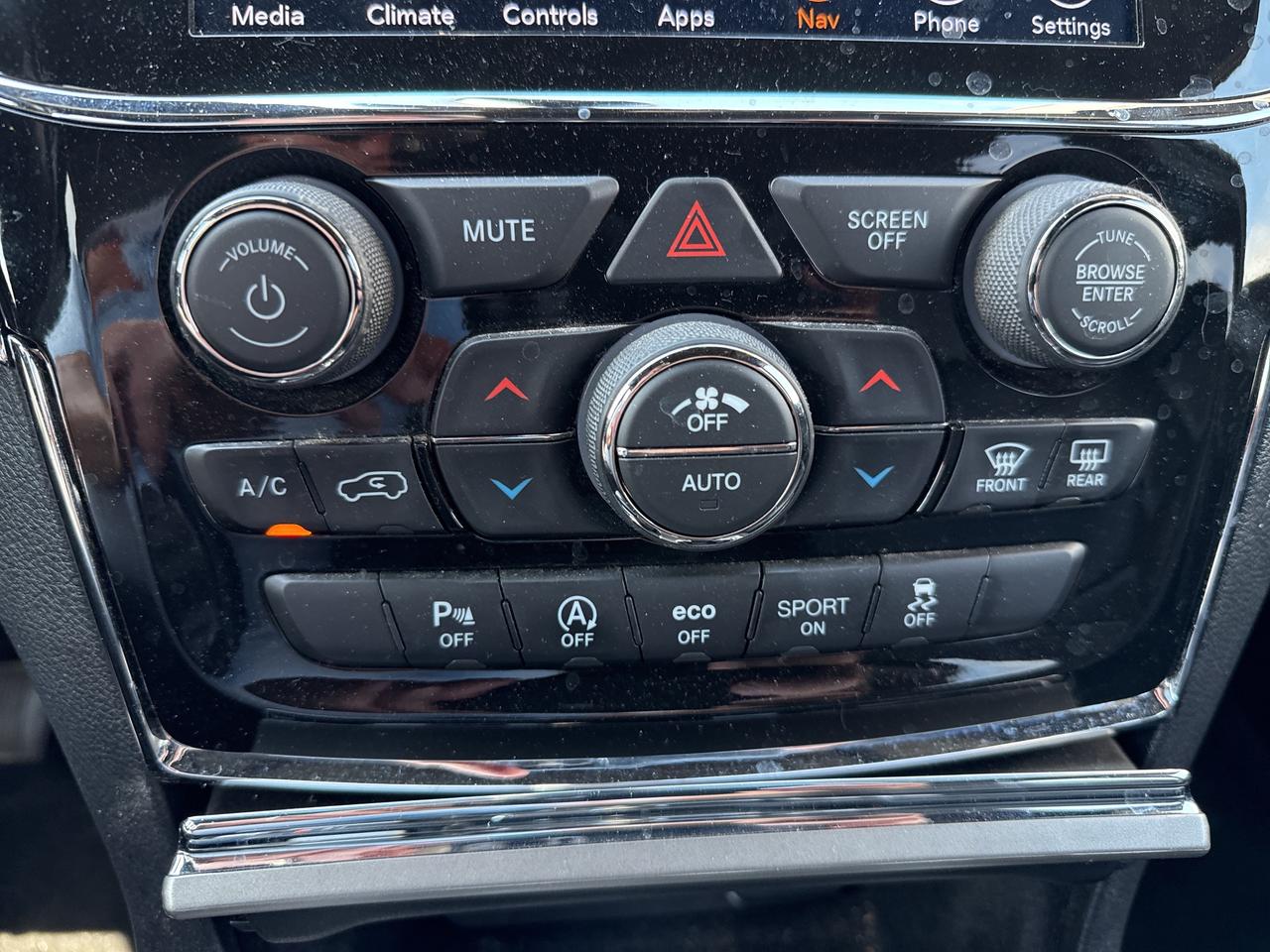 2022 Jeep Grand Cherokee WK Limited Photo