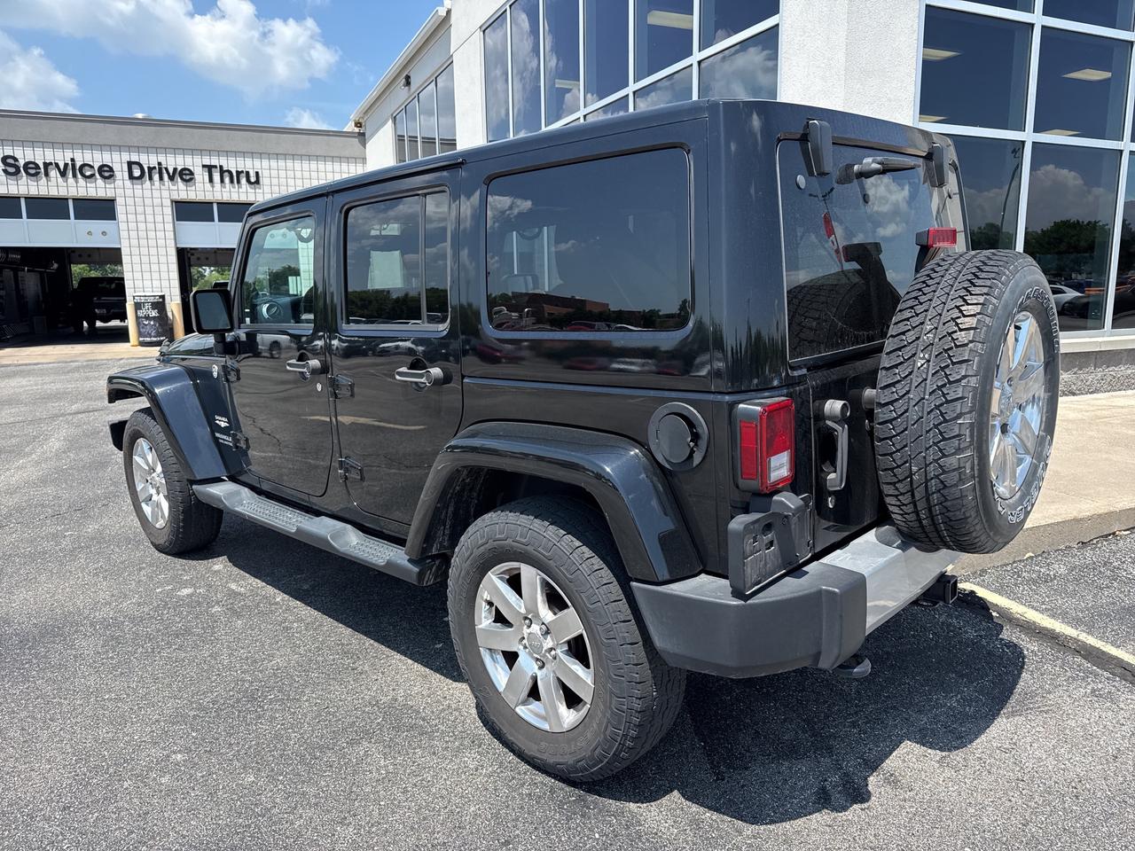 2015 Jeep WRANGLER UNLIMITED Sahara Photo