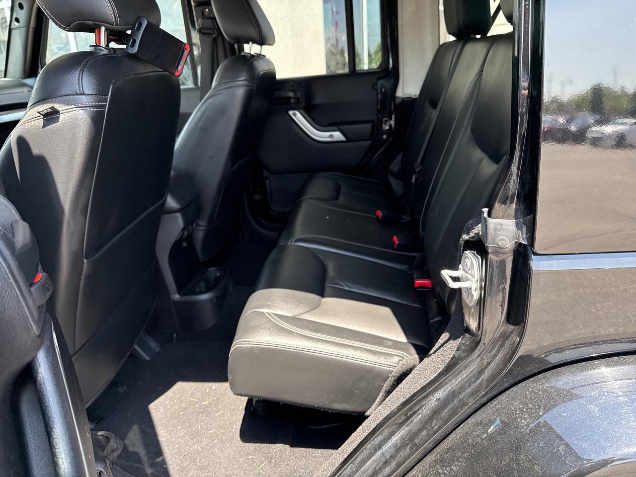 2015 Jeep WRANGLER UNLIMITED Sahara Photo