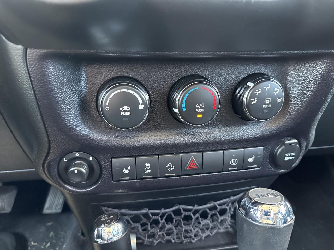 2015 Jeep WRANGLER UNLIMITED Sahara Photo
