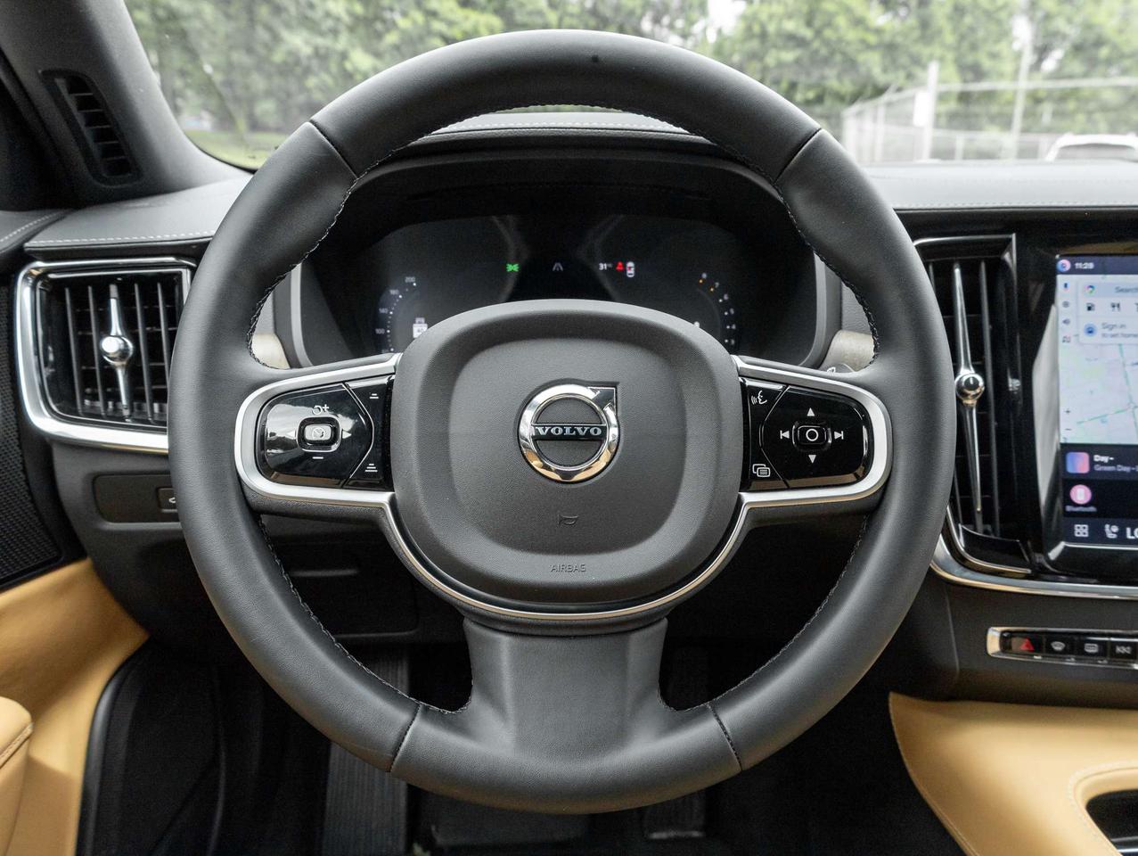 2026 Volvo V90 Cross Country B6 AWD ULTRA  NON DAILY RENTAL  EXEC DEMO  CPO Photo