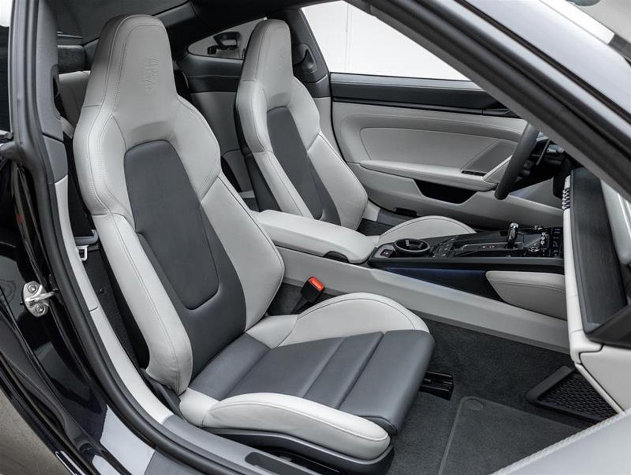 2024 Porsche 911  Photo