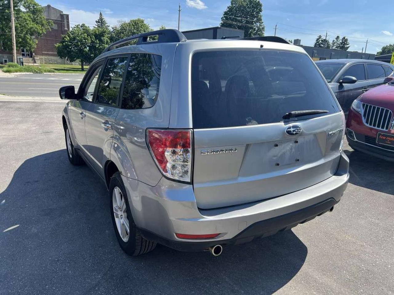 2010 Subaru Forester 2.5X Premium 4dr All-wheel Drive Automatic Photo