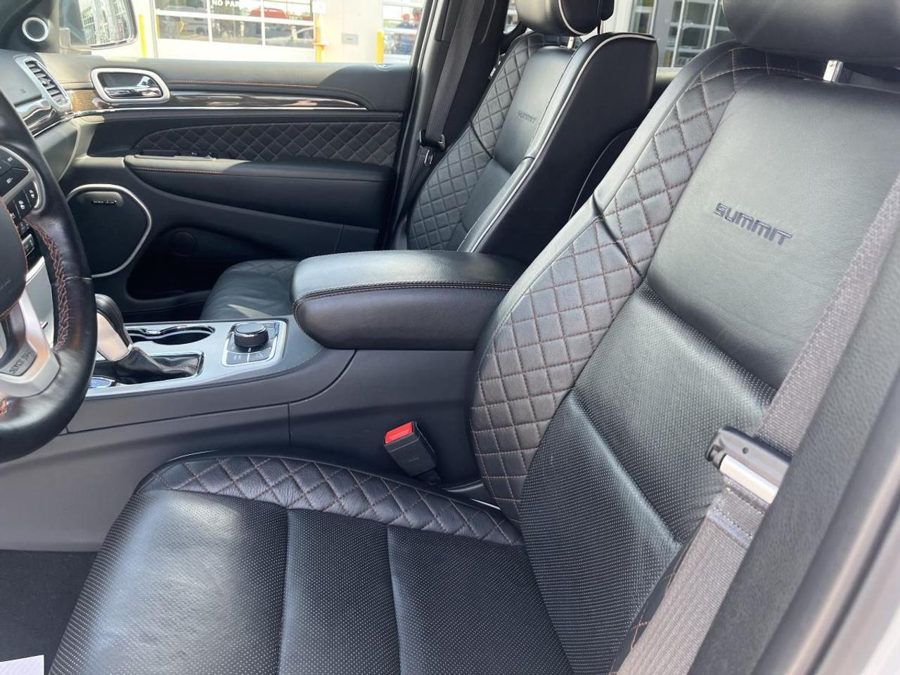 2020 Jeep Grand Cherokee Summit 4x4 Photo