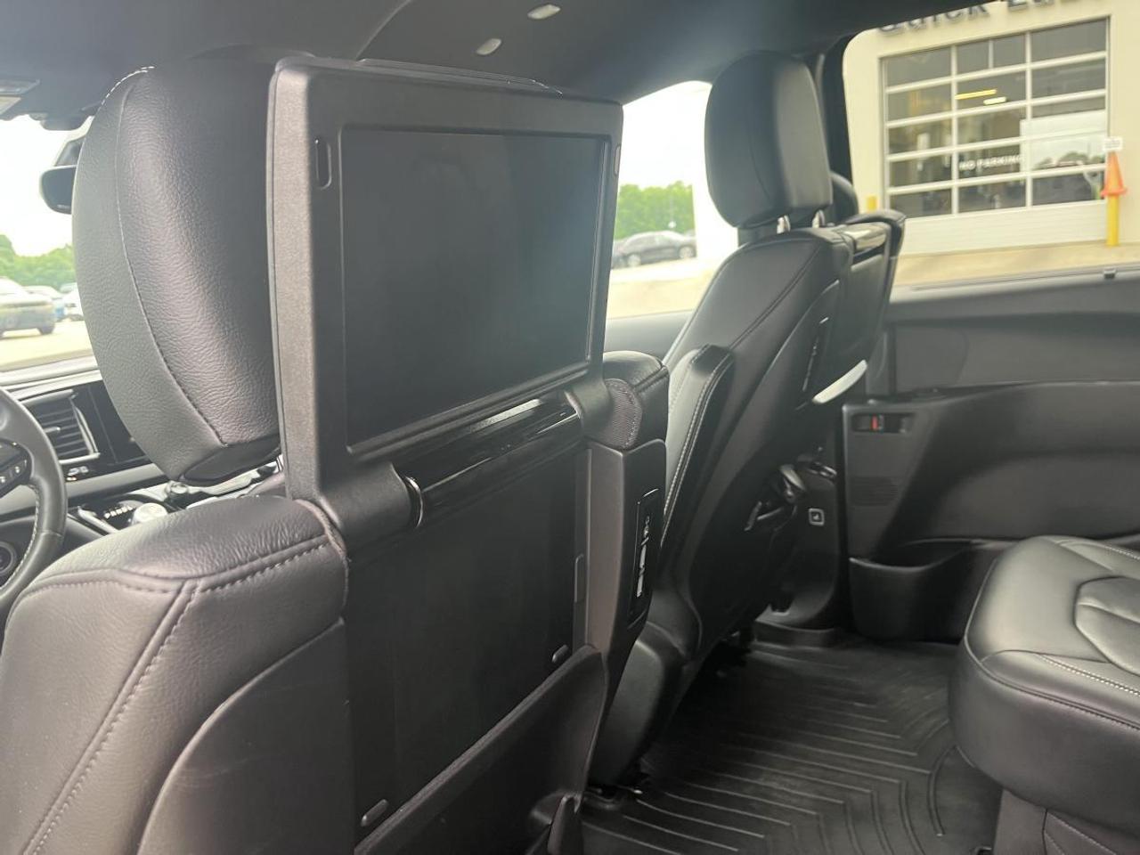2020 Chrysler Pacifica Launch Edition Photo