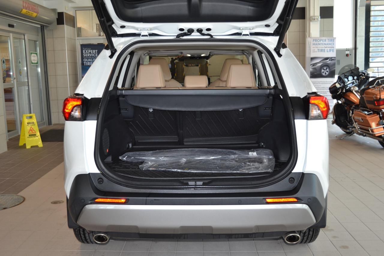 2023 Toyota RAV4 Hybrid Limited Photo