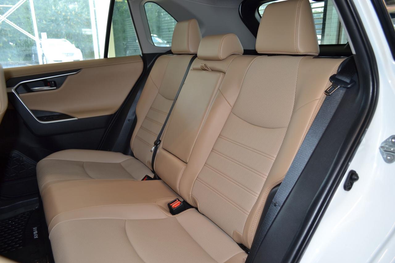 2023 Toyota RAV4 Hybrid Limited Photo
