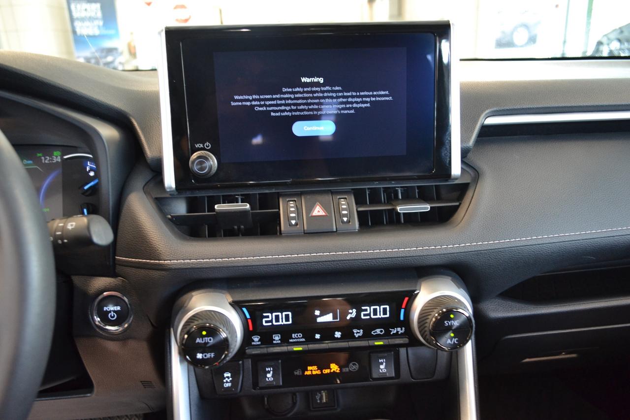 2025 Toyota RAV4 Hybrid XLE Photo