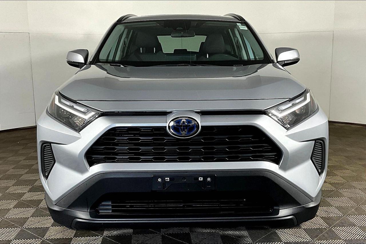 2024 Toyota RAV4 Hybrid XLE AWD Photo
