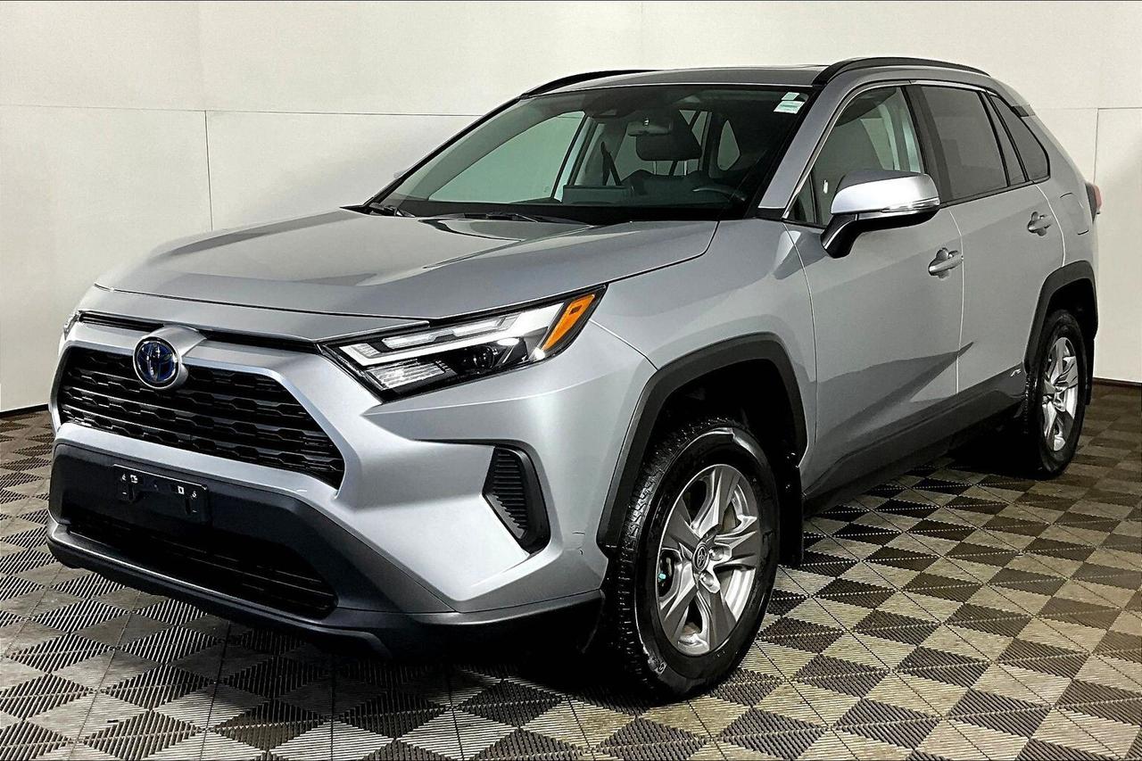 2024 Toyota RAV4 Hybrid XLE AWD Photo