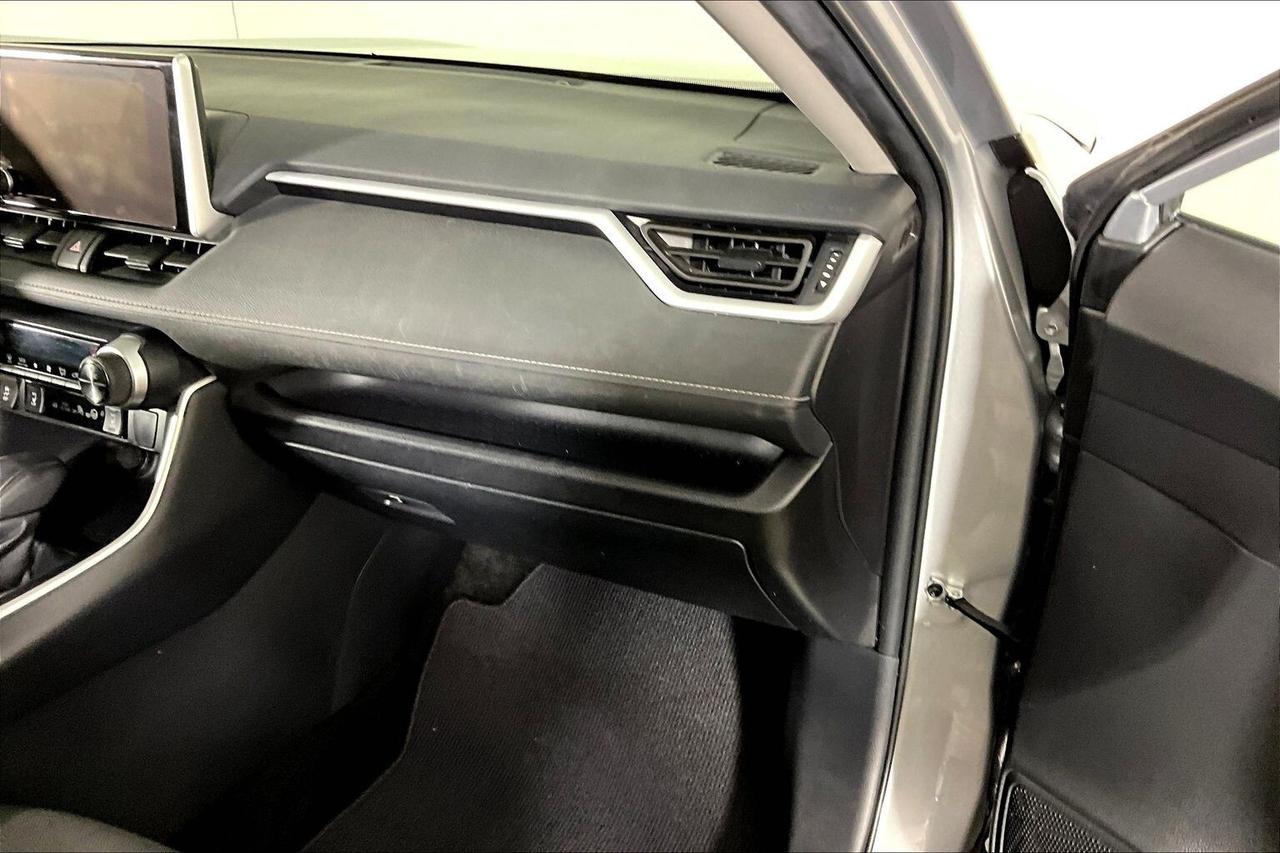2024 Toyota RAV4 Hybrid XLE AWD Photo