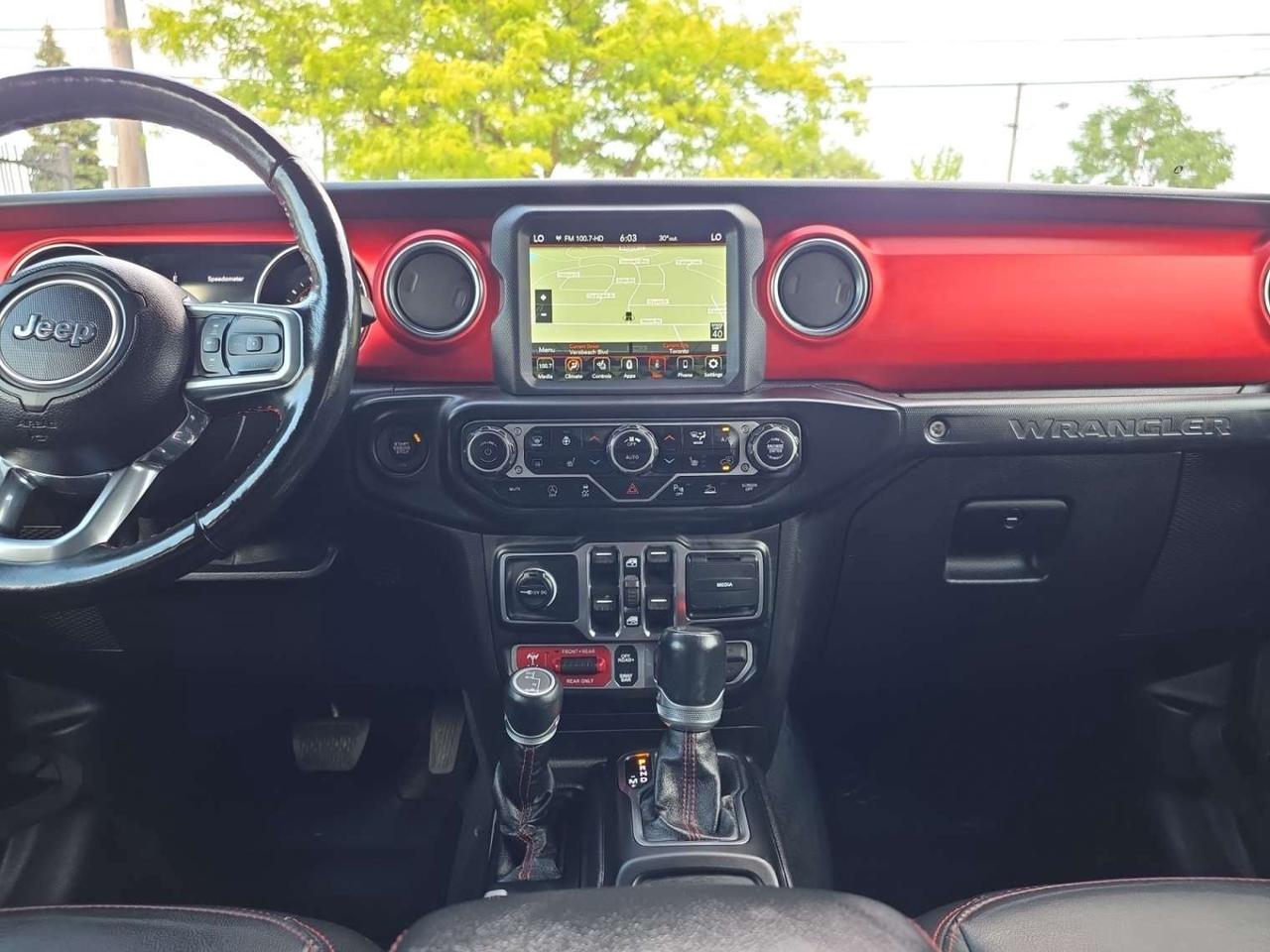 2021 Jeep Wrangler Unlimited Rubicon 4x4 * NO ACCIDENTS / SKY ONE-TOUCH POWER TOP Photo