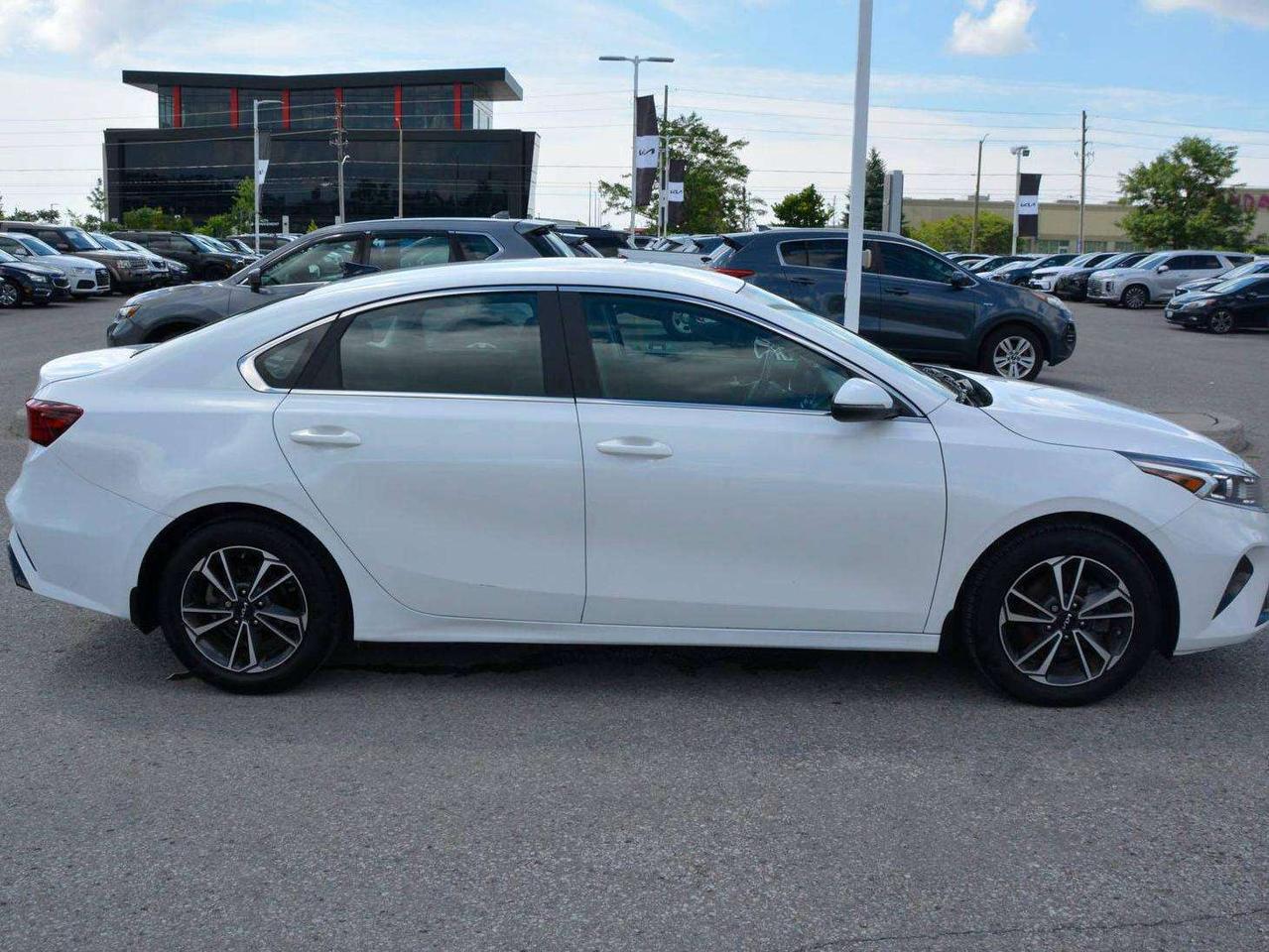 2023 Kia Forte EX+ Photo