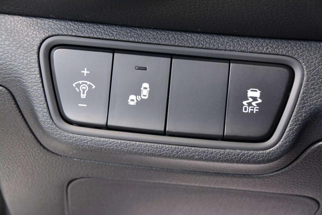 2023 Kia Forte EX+ Photo