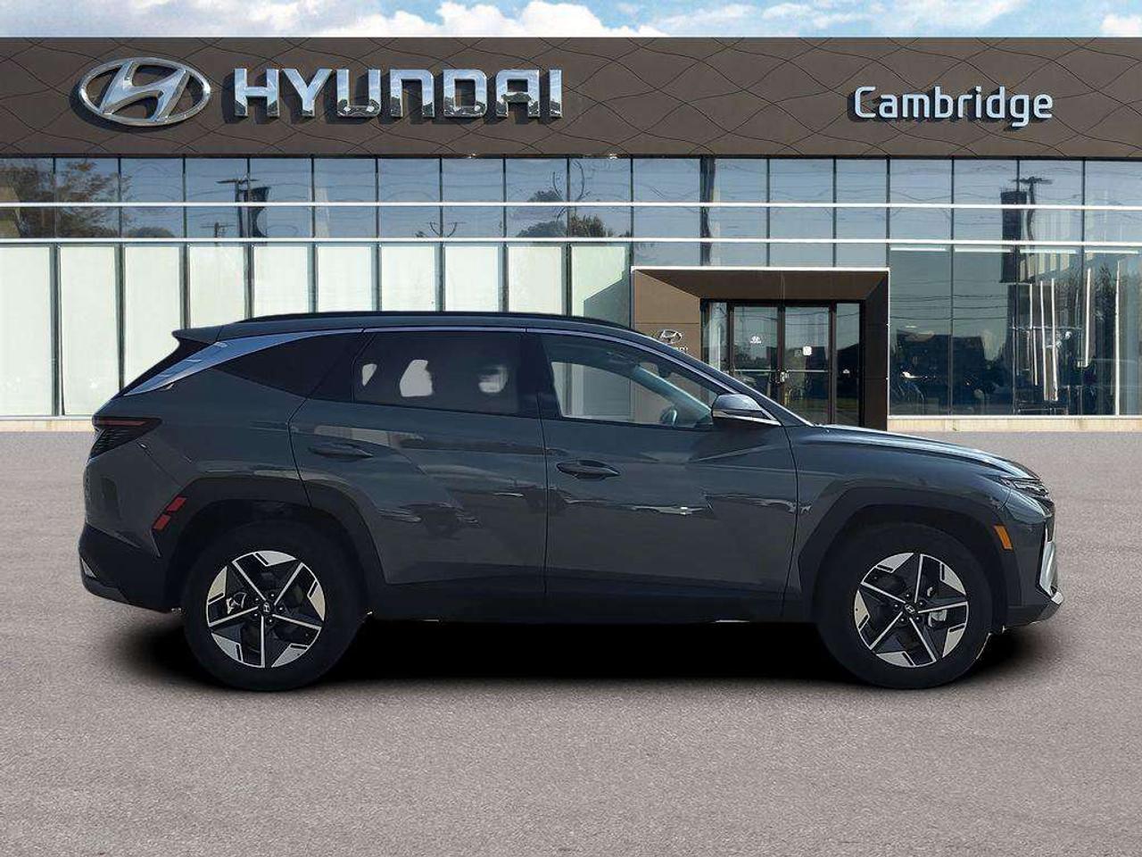 2025 Hyundai Tucson Preferred Trend   NO ACCIDENTS CARPLAY 7.7L/100KM Photo