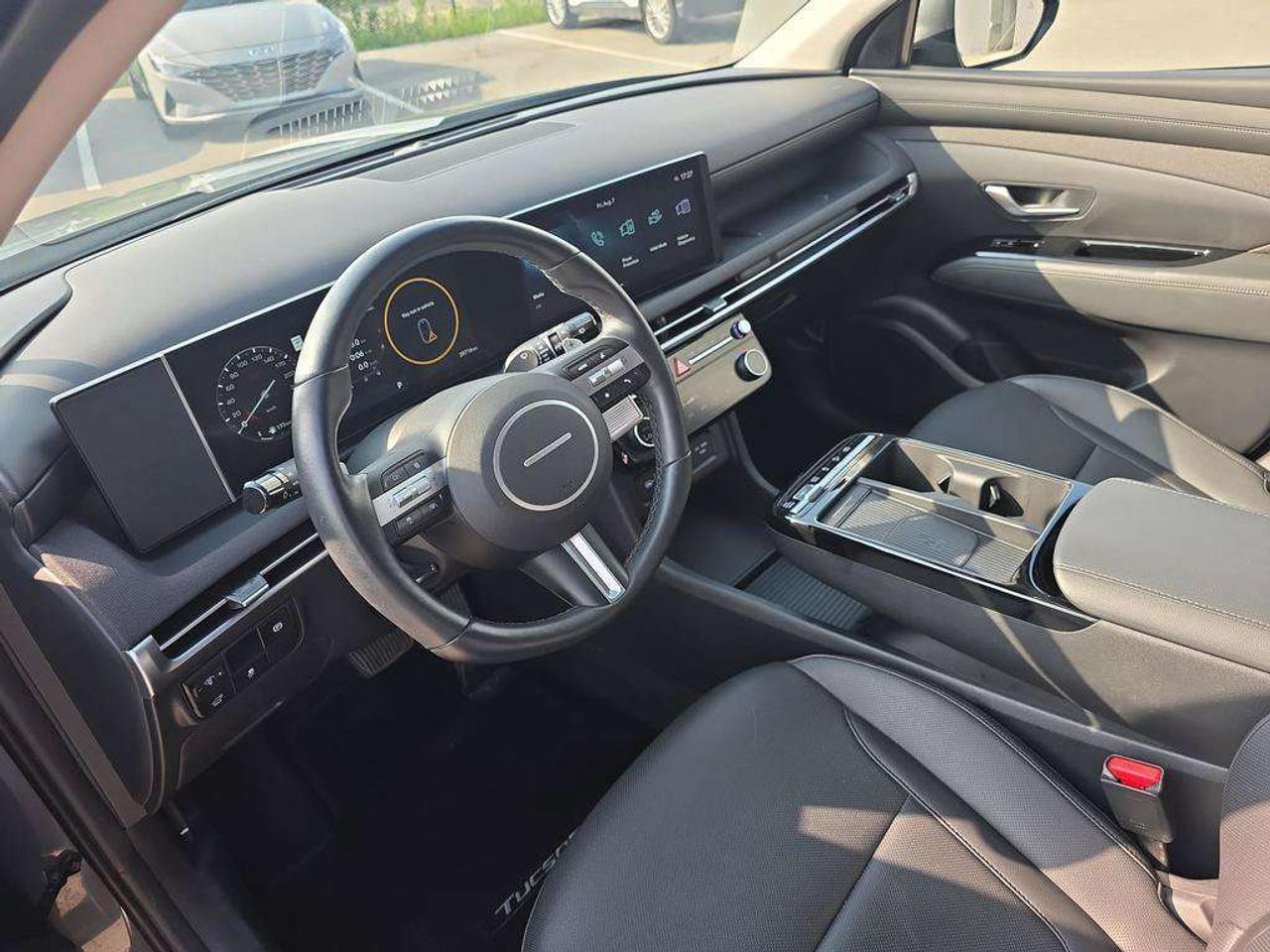 2025 Hyundai Tucson Preferred Trend   NO ACCIDENTS CARPLAY 7.7L/100KM Photo
