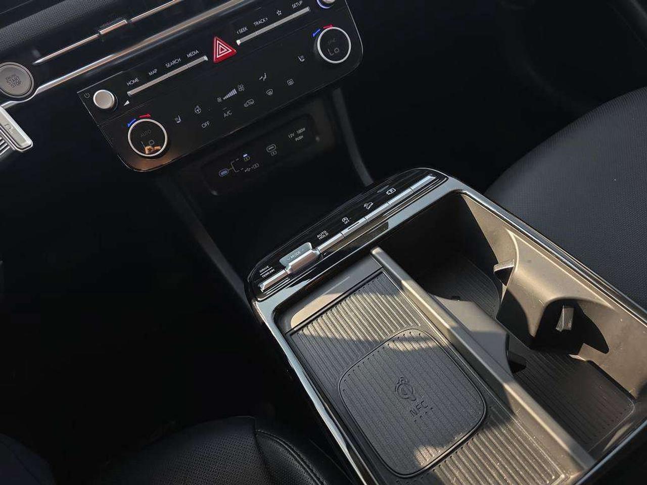 2025 Hyundai Tucson Preferred Trend   NO ACCIDENTS CARPLAY 7.7L/100KM Photo