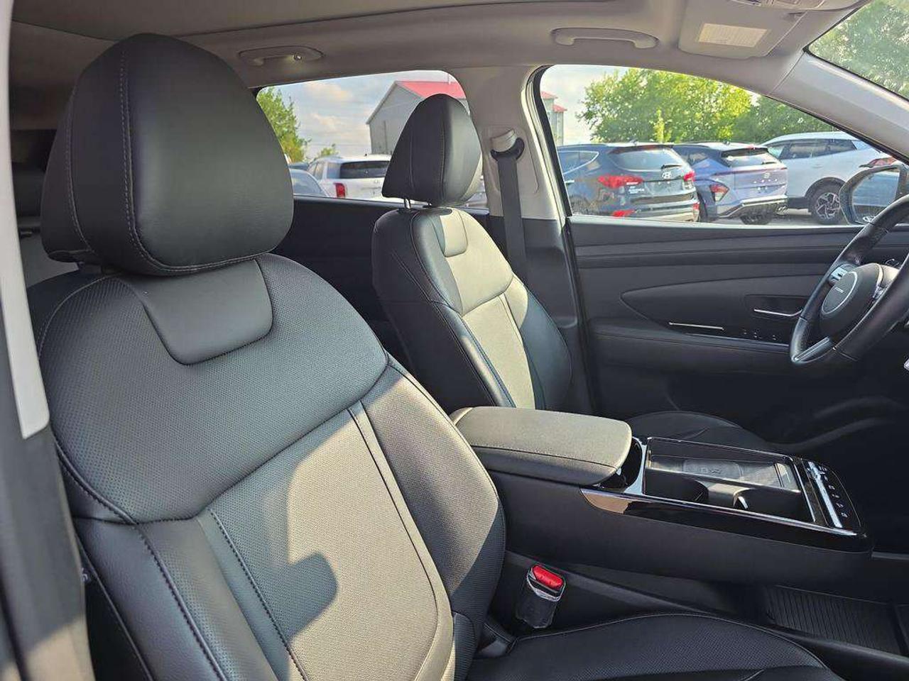 2025 Hyundai Tucson Preferred Trend   NO ACCIDENTS CARPLAY 7.7L/100KM Photo