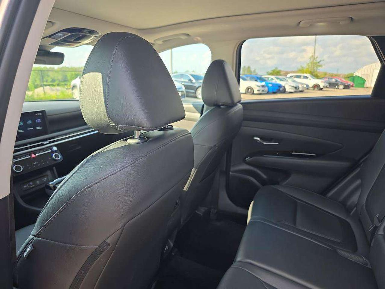 2025 Hyundai Tucson Preferred Trend   NO ACCIDENTS CARPLAY 7.7L/100KM Photo