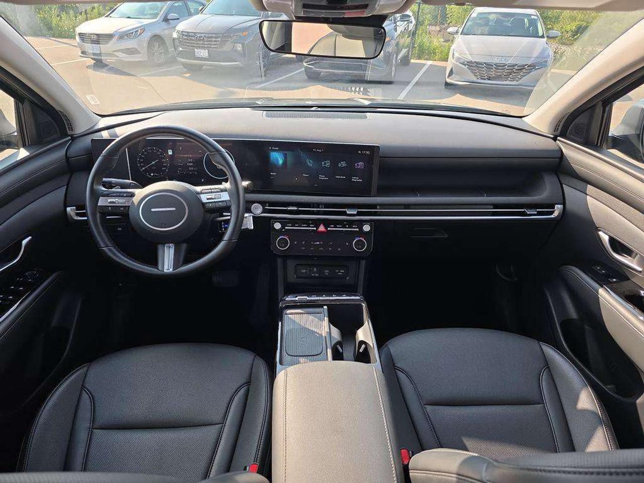 2025 Hyundai Tucson Preferred Trend   NO ACCIDENTS CARPLAY 7.7L/100KM Photo