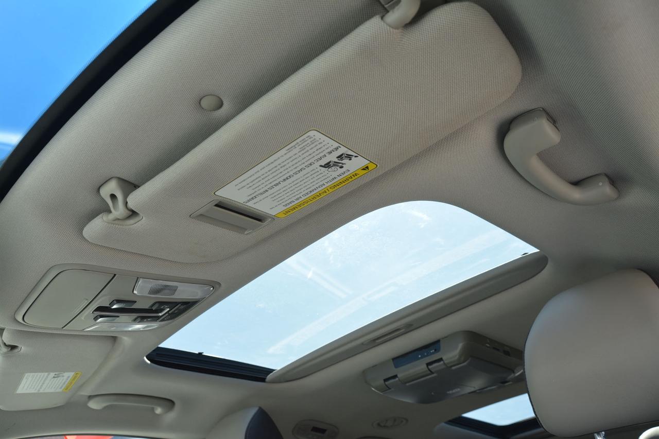 2015 Kia Sedona SXL Photo