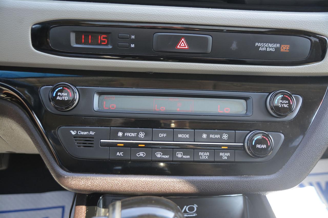 2015 Kia Sedona SXL Photo