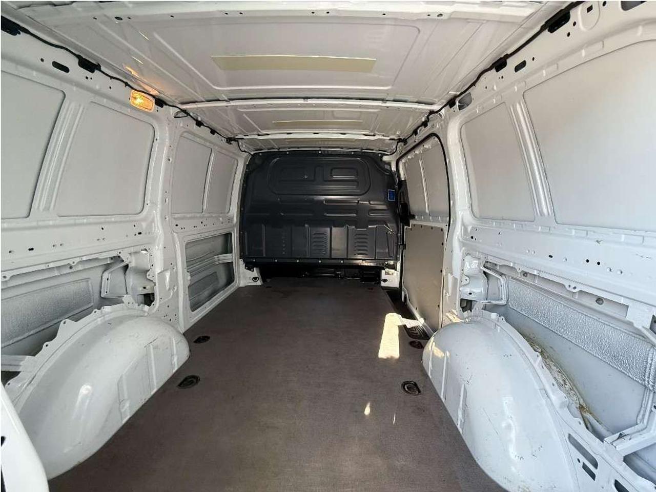 2023 Mercedes-Benz Metris Cargo Van Divider Certified Back Up Camera Low KMs Photo4
